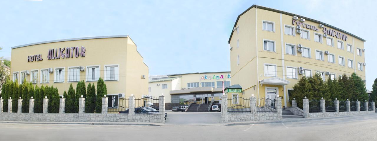 Hotel Aquapark Alligator Ternopil Exterior photo